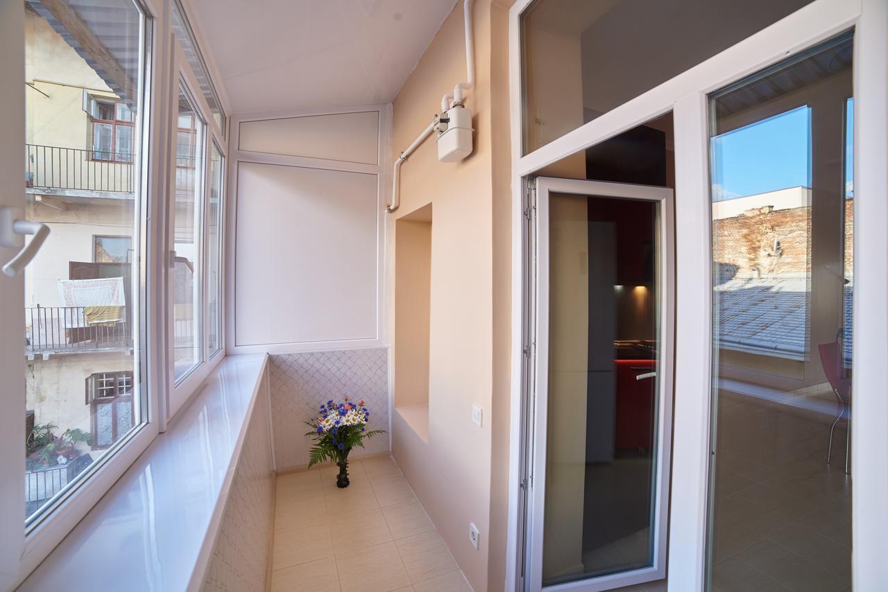 2 Bedrooms Apartment 150M From Opera House Leópolis Exterior foto